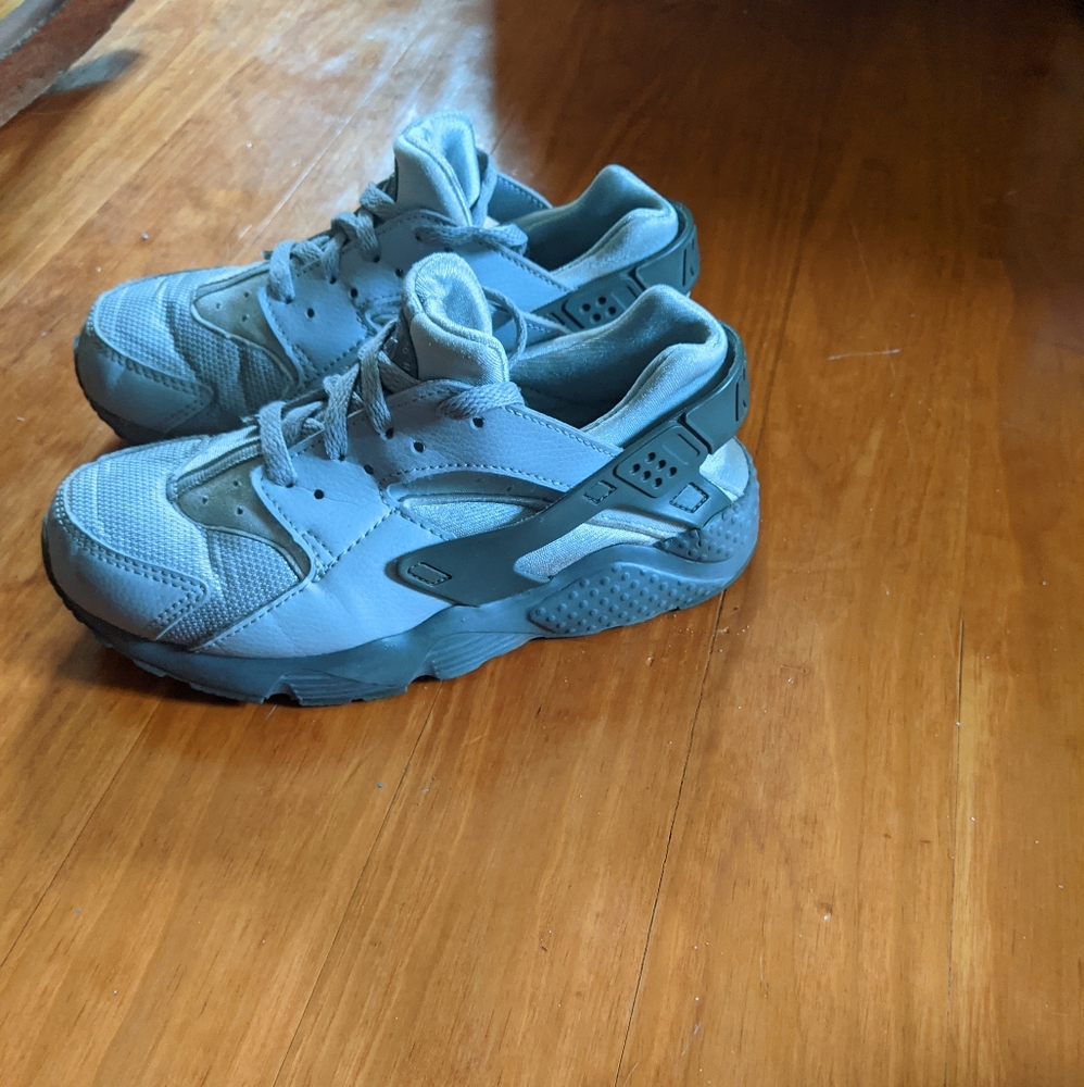 Kids Nike Huarache Sneakers